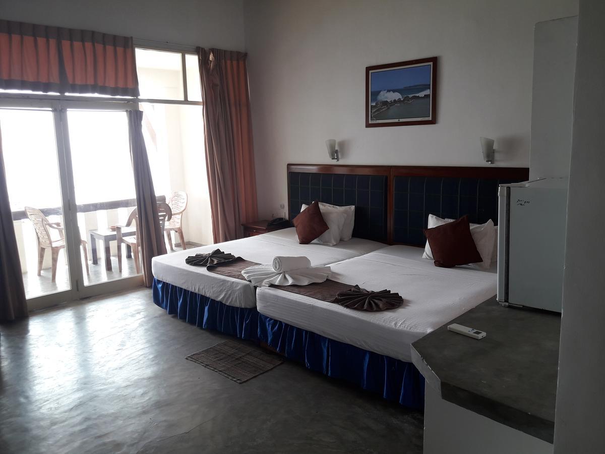 Miltons Beach Resort 乌纳瓦图纳 外观 照片