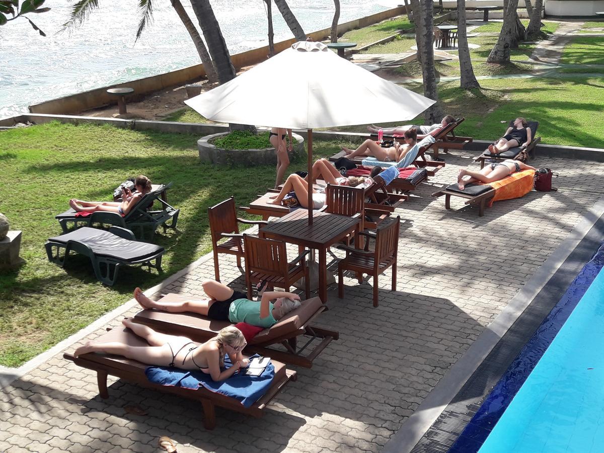 Miltons Beach Resort 乌纳瓦图纳 外观 照片