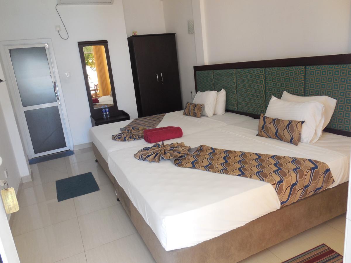 Miltons Beach Resort 乌纳瓦图纳 外观 照片