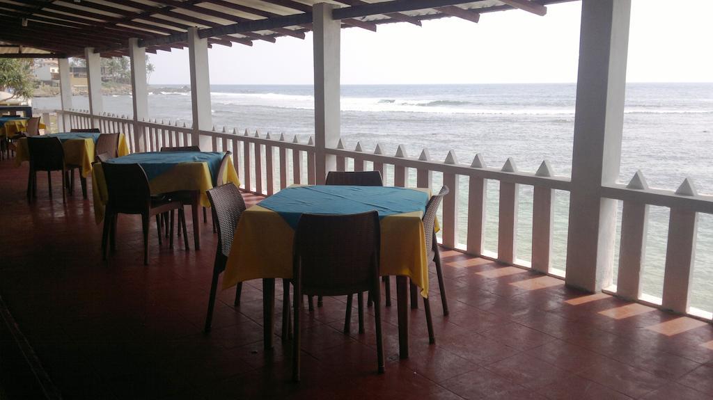 Miltons Beach Resort 乌纳瓦图纳 外观 照片