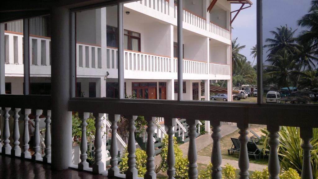 Miltons Beach Resort 乌纳瓦图纳 外观 照片