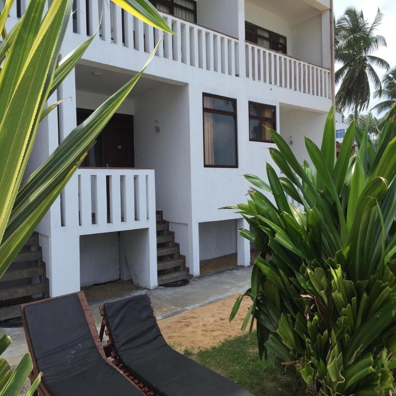 Miltons Beach Resort 乌纳瓦图纳 外观 照片